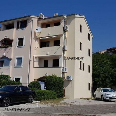 Apartman Ruzica 茨里克韦尼察 外观 照片