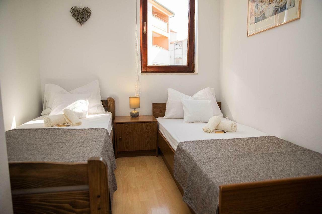 Apartman Ruzica 茨里克韦尼察 外观 照片